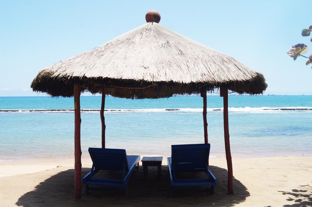 Hotel Robinson Plage Ломе Экстерьер фото