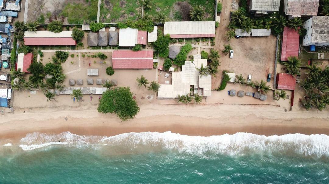 Hotel Robinson Plage Ломе Экстерьер фото